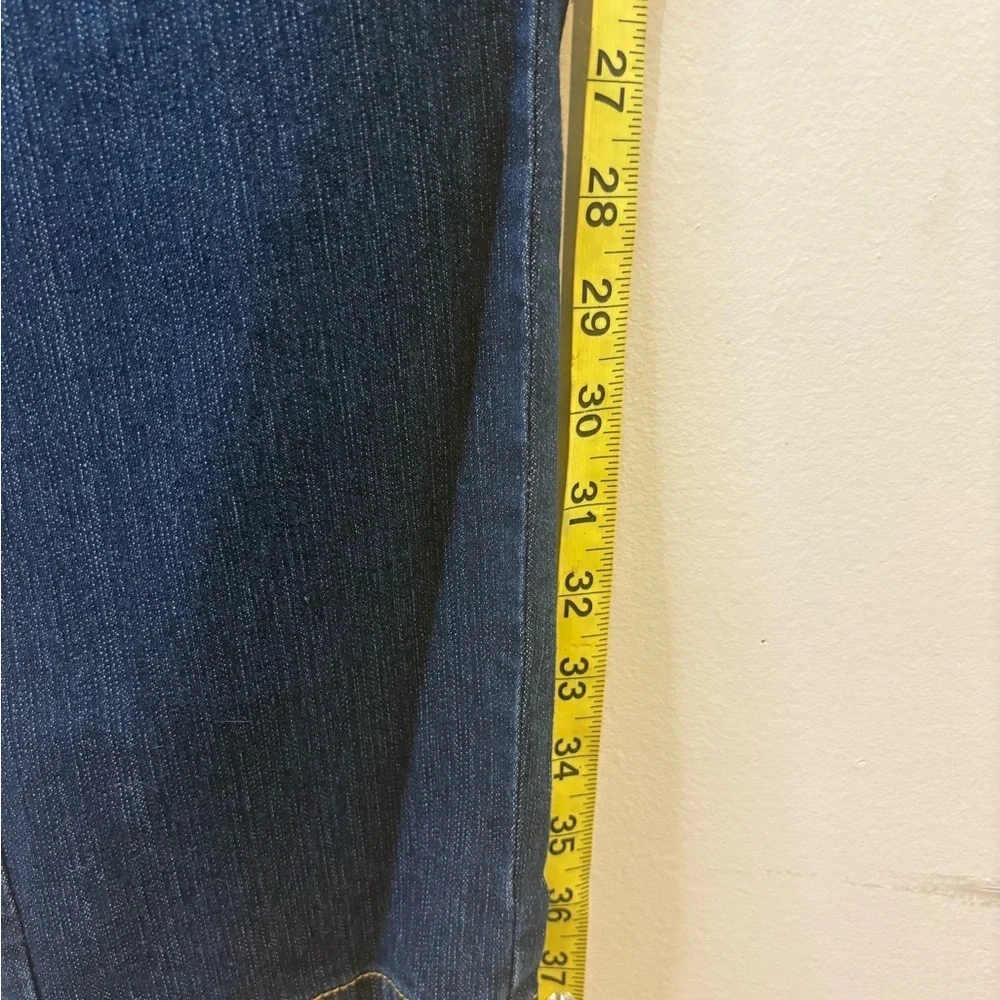 Laura Scott - Picture 7 of 14